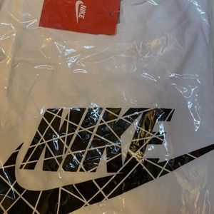 Unisex nike shirt